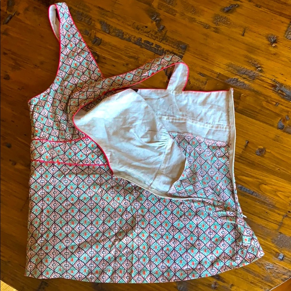 GAP top. Size L - Picture 3 of 3